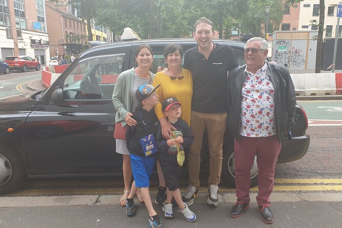 Iconic Belfast Black Cab Tour - Shankill Road murals: iconic, political, and still present