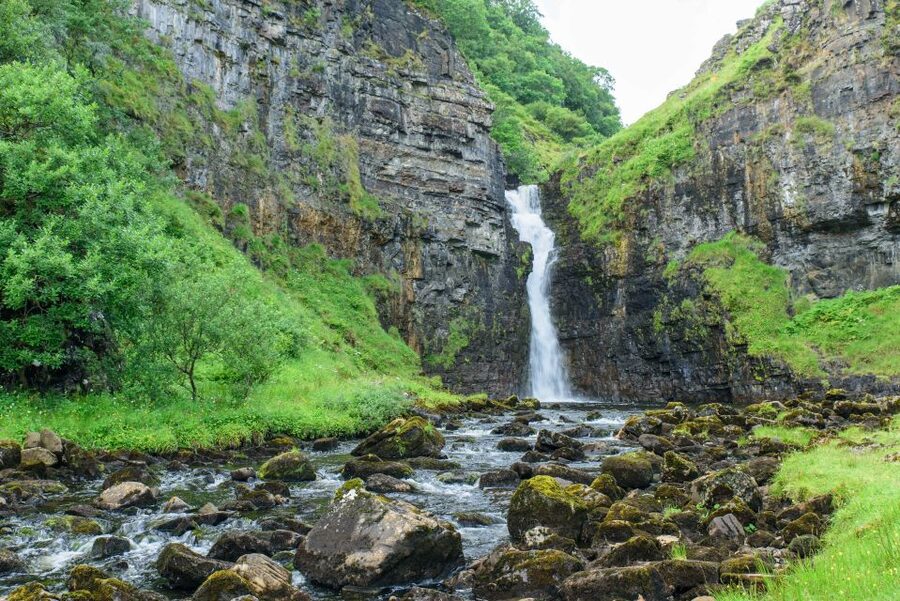 Inverness: 2-day Isle of Skye, Fairy Pools & Castles Tour - Inverness to Isle of Skye: the ride that sets the mood