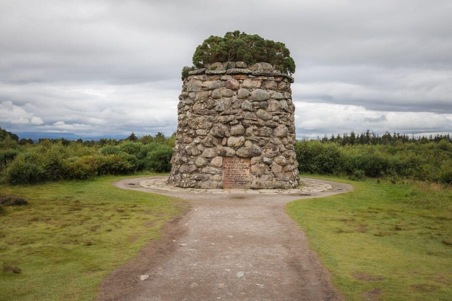 Inverness: Loch Ness Cruise, Castle, and Outlander Tour - From 15 Union St to Loch Ness, the day’s pacing makes sense