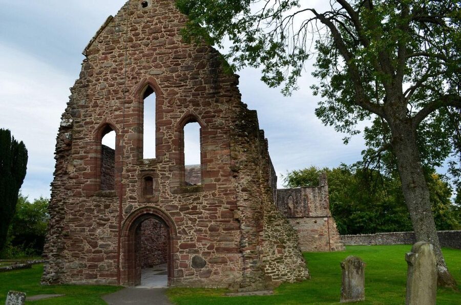 Inverness: Loch Ness Cruise, Castle, and Outlander Tour - Singleton of Glen Ord distillery stop, what the whisky part really means
