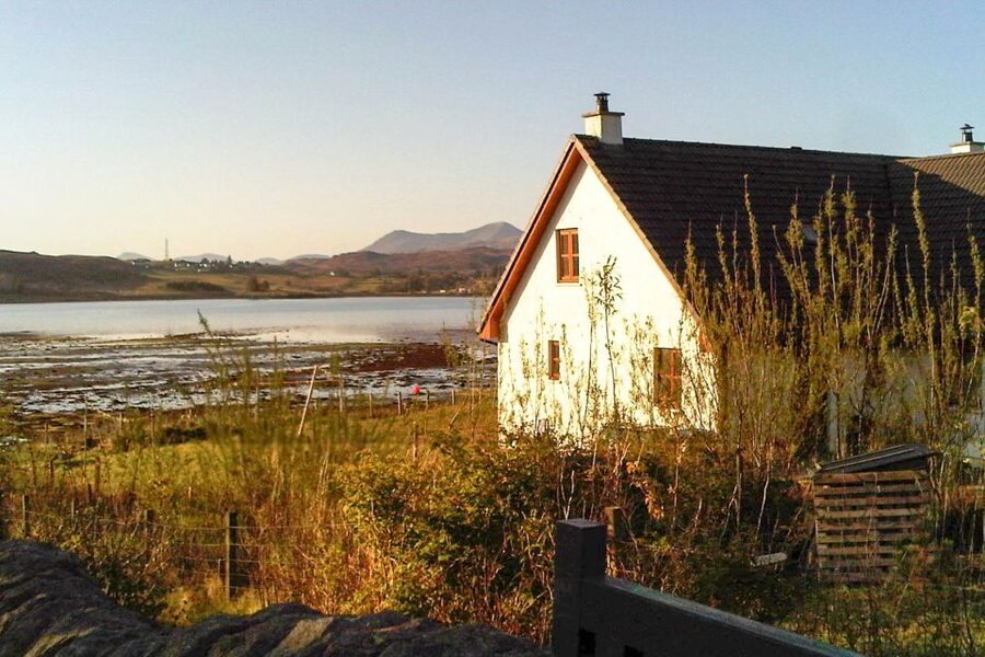 Isle of Skye 3-Day Small Group Tour from Glasgow - Glasgow to the Highlands fault line: the road-trip prelude