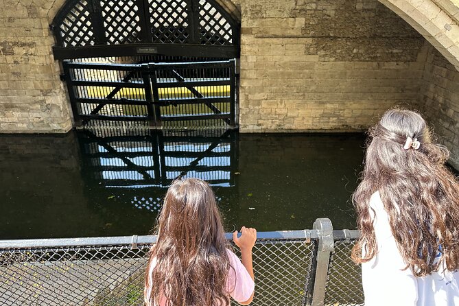 Kid-Friendly Private Tower of London Tour with Blue Badge Guide - Blue Badge guiding: why it’s worth paying for