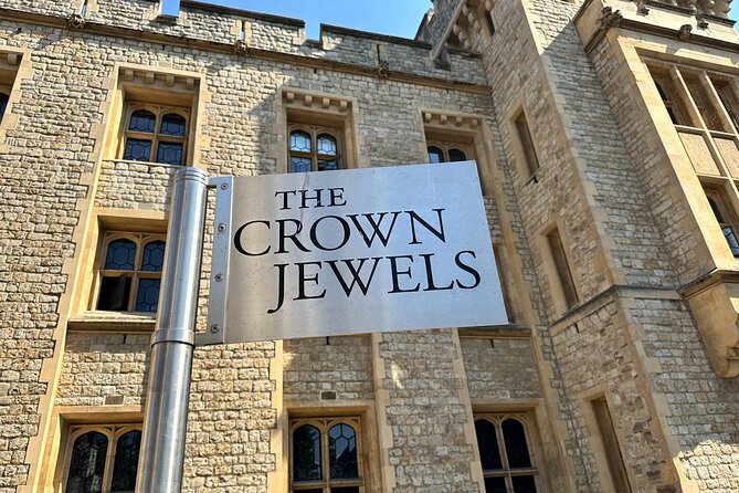 Kid-Friendly Private Tower of London Tour with Blue Badge Guide - Should you book this private Tower of London family tour?