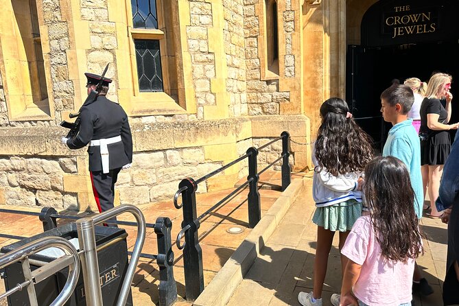 Kid-Friendly Tour: Tower of London and Tower Bridge Entry - Tower of London and Tower Bridge in one half-day plan