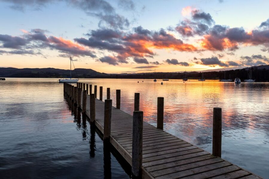 Lake District: Six Lakes Morning Tour from Windermere - Meeting at Windermere Tourist Information Centre and what the timing feels like