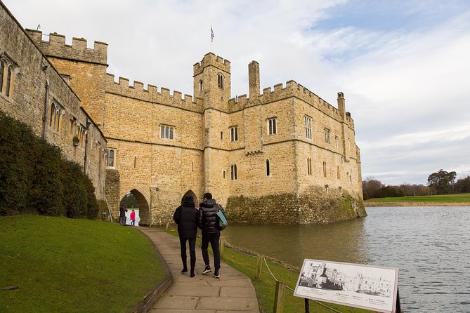 Leeds Castle, Cliffs of Dover and Canterbury Day Trip from London with Guided Cathedral Tour - Leeds Castle: moat, rooms, and the maze between the queens