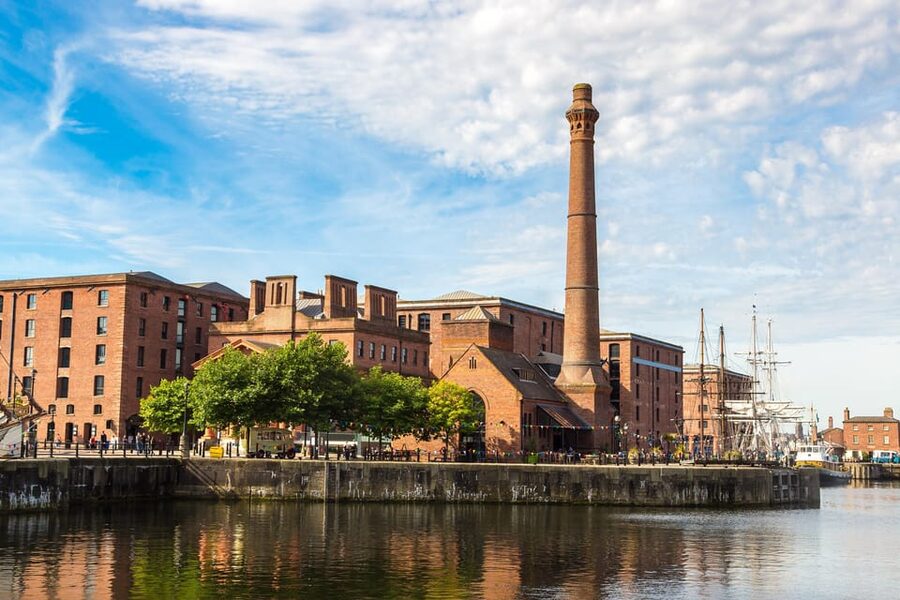Liverpool: A Walk Through Time: Full History Walking Tour - Moving through the city: how a medieval trading town becomes an empire city