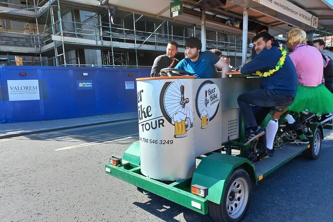 LIverpool beer or prosecco bike tour - Beer or prosecco: how the drink choice changes the whole mood