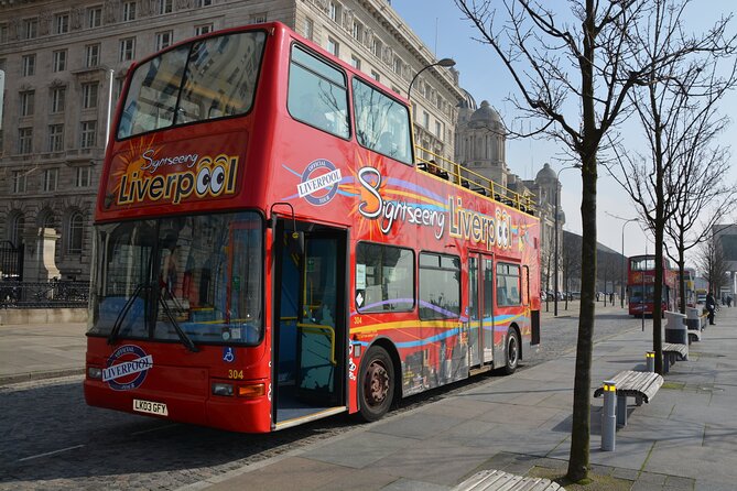 Liverpool: "Blue Route" - City & Beatles Tour - Blue Route in 90 Minutes: a Beatles day that keeps moving