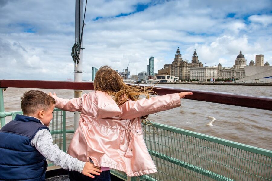 Liverpool: River Cruise and Hop-On Hop-Off Bus Tour - Pier Head Mersey Ferry cruise: how to make the 50 minutes count