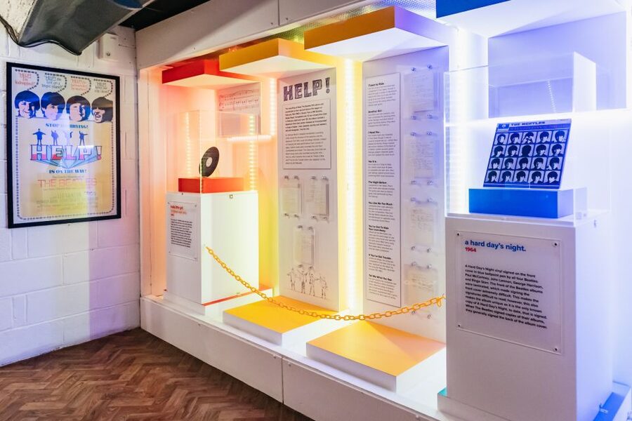 Liverpool: The Beatles Story Ticket - Green screen souvenir plus the photo moment you will want to plan for