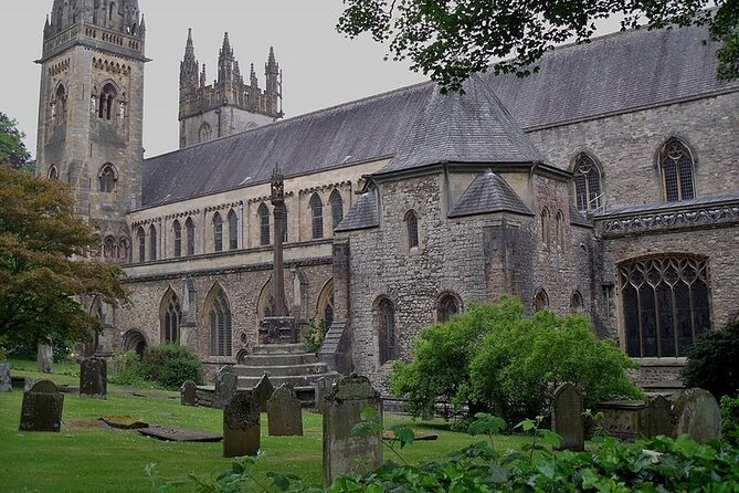 Llandaff's Ghosts: A Self-Guided Audio Tour - Best time to go: morning calm vs night spooky