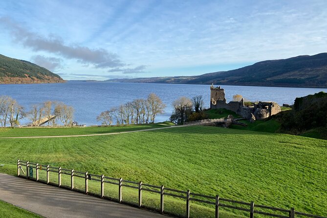 Loch Ness,cawdor castle,inverness,Culloden battlefield,& more from invergordon - Loch Ness and Urquhart Castle: monster legend plus a strong viewpoint