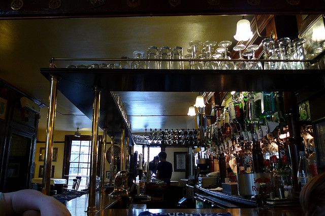 London: 2-Hour Historic Pub Tour - A 2-hour historic pub tour built around real London corners