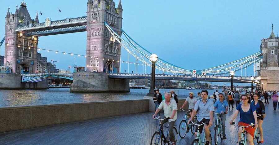 London: 3-Hour Sunset Bike Tour - St Paul’s Cathedral and the Thames views you will remember