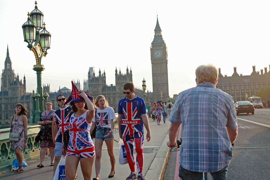 London: 3-Hour Sunset Bike Tour - Westminster Abbey, Admiralty Arch, and Trafalgar Square focus