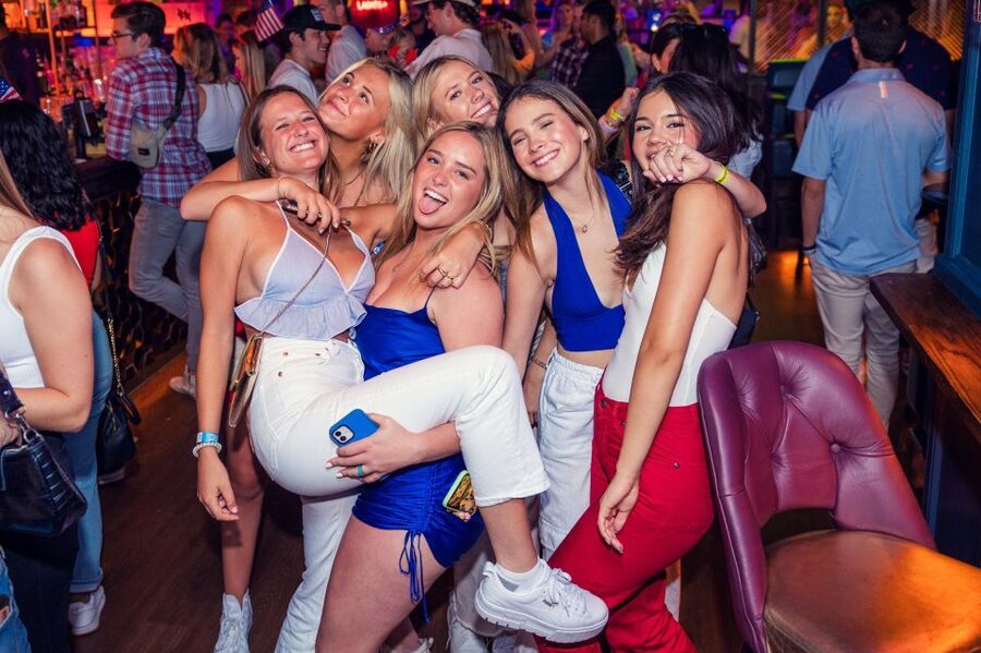 London: 4 Soho Nightclubs Crawl - Stop by stop: what each club phase feels like