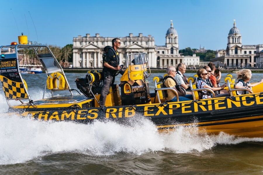 London: 45-Minute Speedboat Sightseeing Tour - Embankment or Westminster Pier: pick the start that fits your day