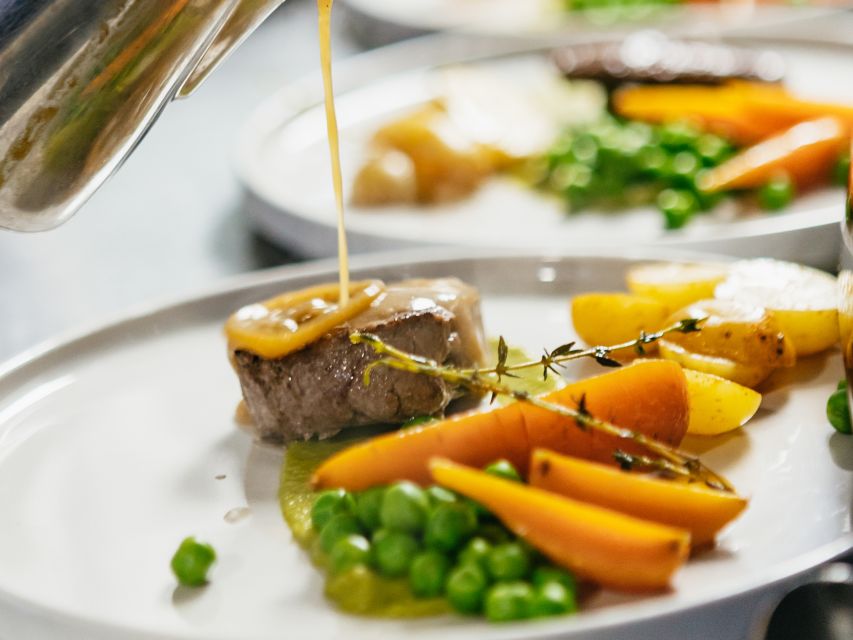 London: 6-Course Gourmet Dinner on a Luxury Coach - The sightseeing route, what you will see and how to enjoy it
