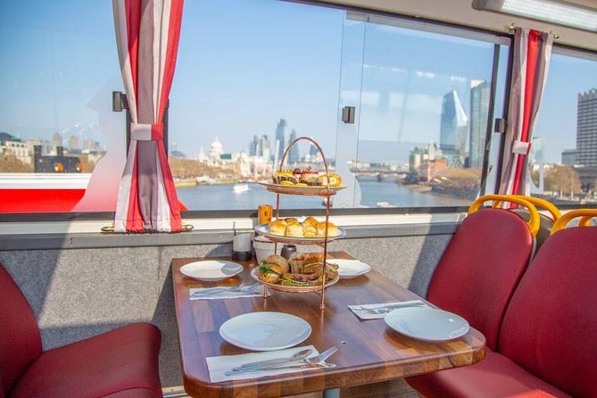London Afternoon Tea Bus and Panoramic Tour on Lower Deck - Service: where the experience tends to shine
