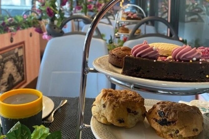 London Afternoon Tea Bus and Panoramic Tour on Lower Deck - Price and value for 1.5 hours of central London