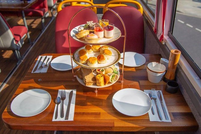 London Afternoon Tea Bus and Panoramic Tour on Lower Deck - Lower-deck views: Westminster Abbey to Buckingham Palace