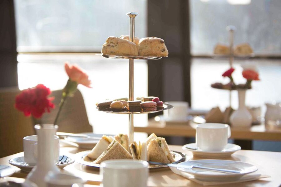 London: Afternoon Tea Cruise on the River Thames - What Weather and Comfort Feels Like on the River
