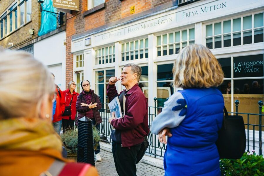 London: Beatles and Abbey Road Tour with Richard Porter - John Lennon stops: bigger than Jesus and 1966 odd details