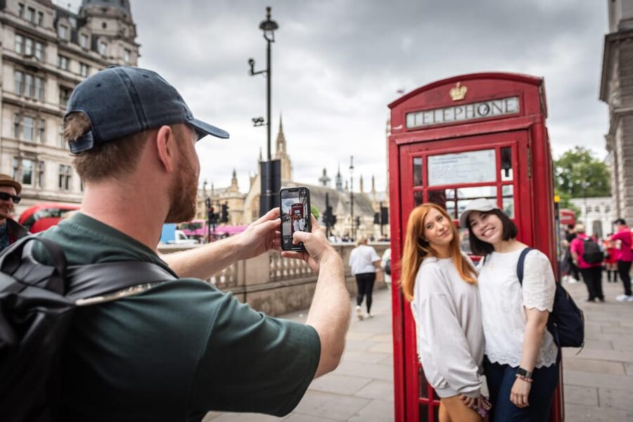 London: Big Ben, Churchill War Rooms & Buck'ham Palace Tour - Whitehall and Horse Guards Parade: the ceremonial London you came for
