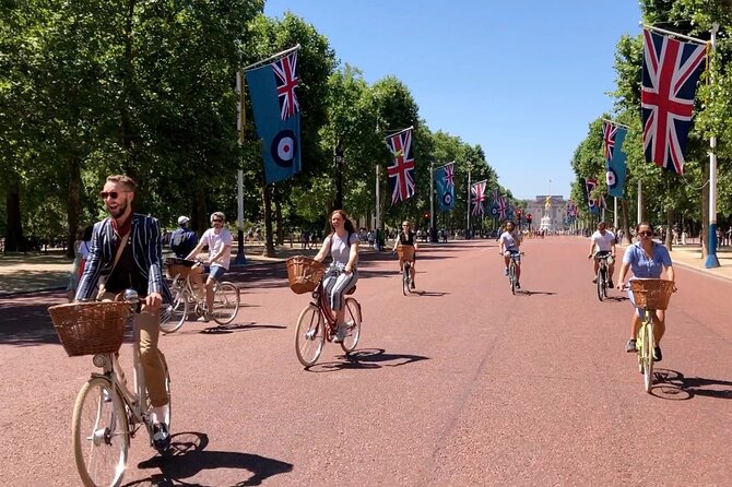 London Bike Tour: Landmarks, Secret Gems, Pub Stop & Street Art - A smart half-day plan when London feels too big