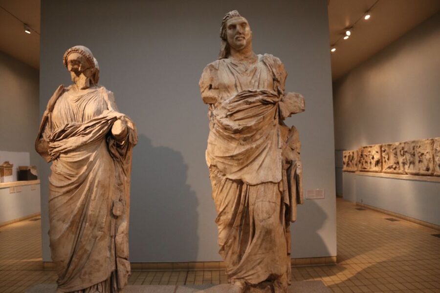 London: British Museum Archaeology Course and Guided Tour - Vikings, Aztecs, and the Lewis Chessmen: why comparisons can work