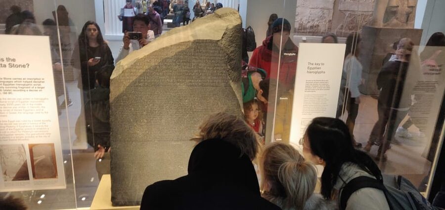 London: British Museum Tour with Archaeologist Guide - Rosetta Stone and Pharaohs: How the Egypt story clicks into place