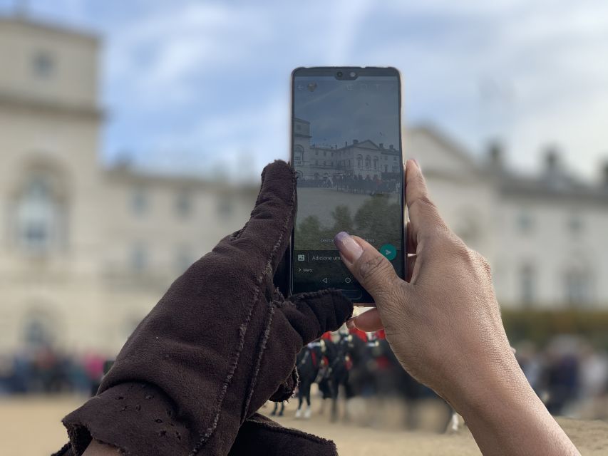 London: Buckingham Palace & Changing of the Guard Experience - Who should book this tour