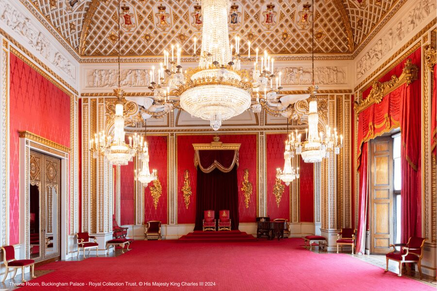 London: Buckingham Palace State Rooms & Royal Walking Tour - Why this tour starts at the Queen Victoria Memorial