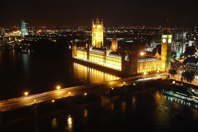 London by Night Bus Tour with Christmas Lights and Live Guide - Live guiding that mixes facts, humor, and holiday traditions