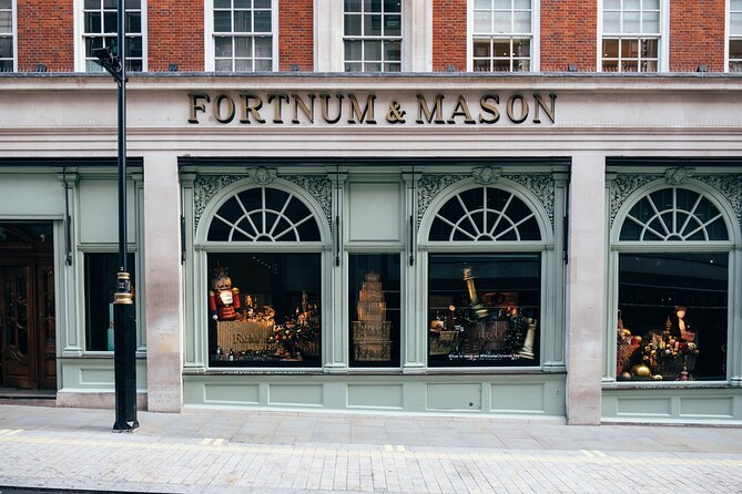 London Cheese Crawl & Walking Tour - Meeting at the Diana fountain, then walking through classic neighborhoods