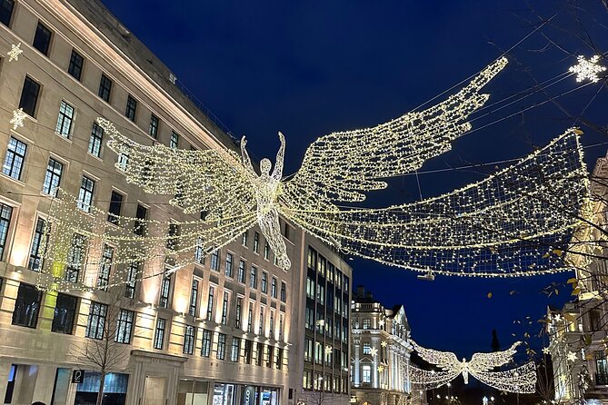 London Christmas Lights Guided Tour With Christmas Music - Regent Street Spirit of Christmas: The Signature Light Show Moment
