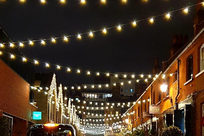 London Christmas Lights Private Tour by Traditional Black Cab - Should you book this London Christmas Lights Private Tour?