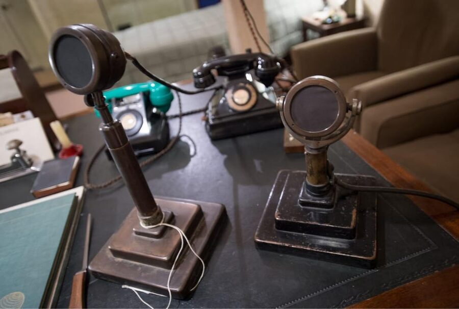 London: Churchill War Rooms Ticket & Political London Audio - Map Room, Cabinet War Rooms, and disguised communication spaces