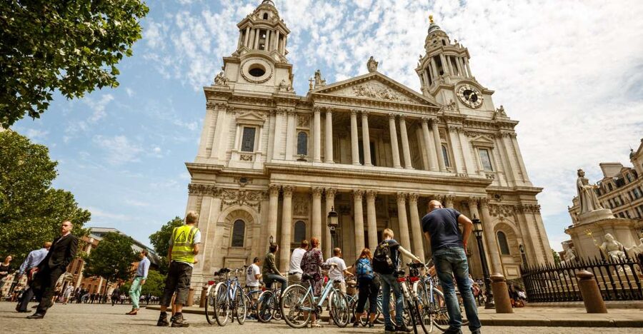 London: Classic Gold 3.5-Hour Bike Tour - Guides make the experience, and you can feel that here