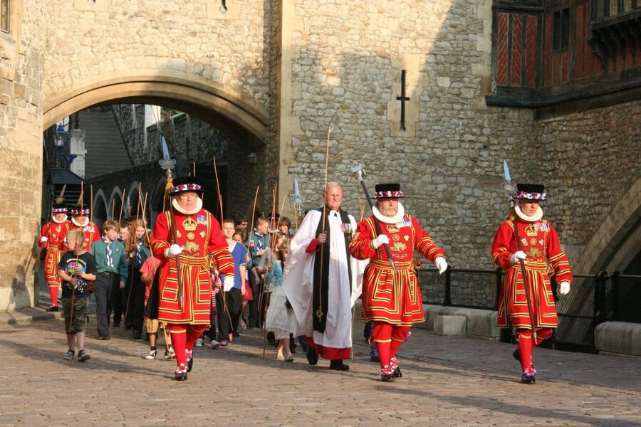 London: Easy Access Tower of London and Crown Jewels Tour - Key Points That Matter Most