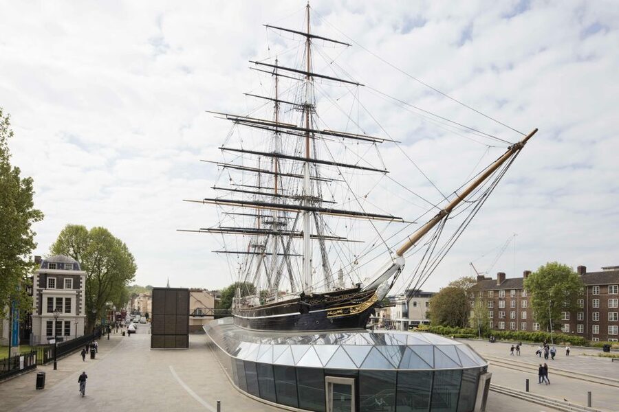 London: Entrance Ticket to the Cutty Sark - Upper deck views and the main-deck wow factor