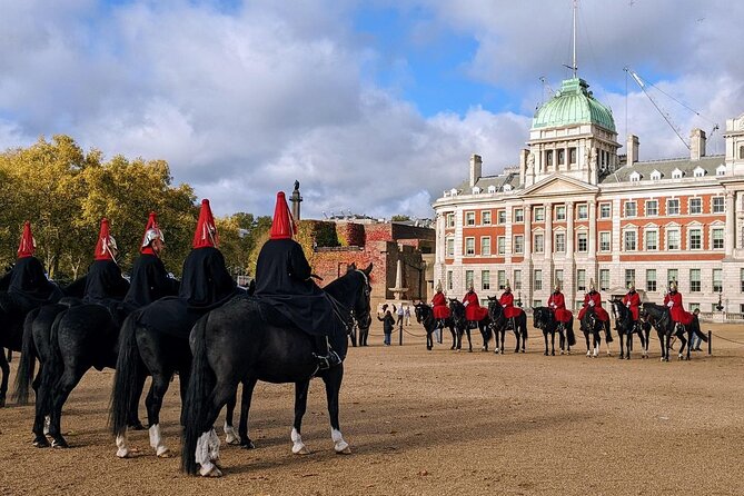 London Essential 2 hour introductory Walking Tour With a Londoner - Walking the Royal and Political Center in Just 2 Hours