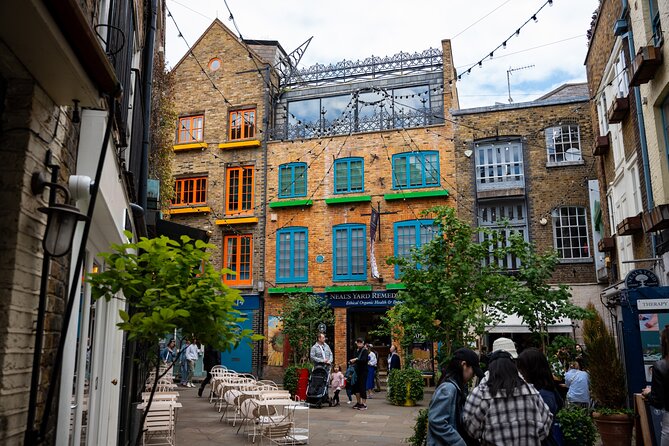 London Foodie Adventure:More than 10 dishes with Sherpa Food Tour - Stop 7 to 8: Wardour Street and the Soho mural, counterculture that sets the mood