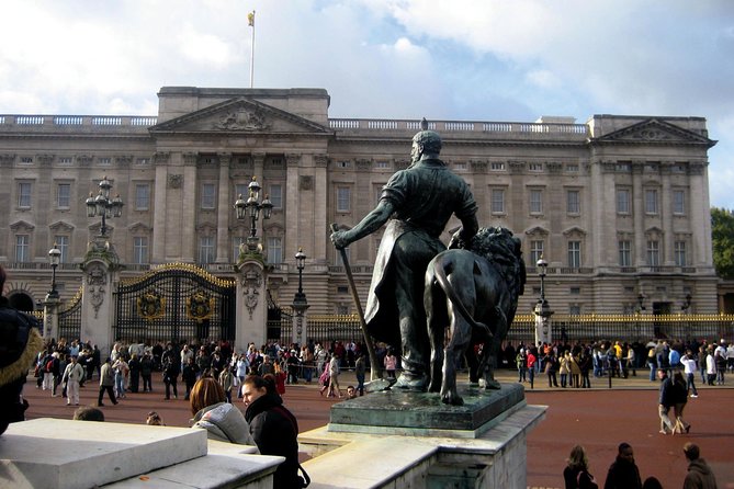 London Full Day Sightseeing Tour with London Eye - Thames River cruise: the breather that makes the day work