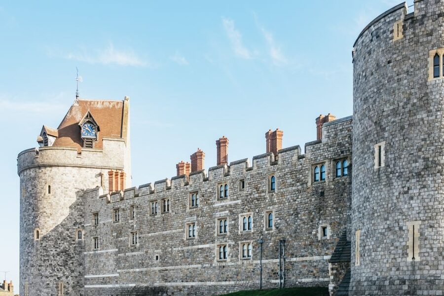 London: Full-Day Windsor, Stonehenge, and Oxford Tour - Coach Comfort, WiFi, and Why Return Time Can Slip