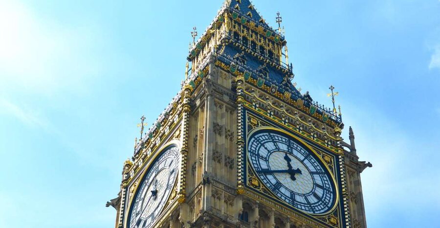 London: German-Speaking Guided Tour of Westminster - Buckingham Palace front view, plus the Horse Guards ride-by
