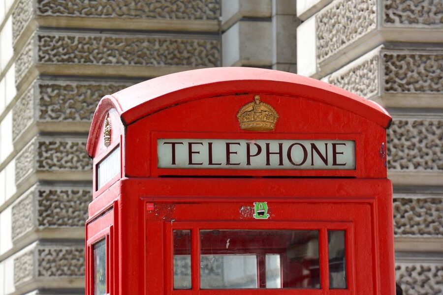 London: German-Speaking Guided Tour of Westminster - Trafalgar Square, Downing Street, and Parliament Square viewpoints