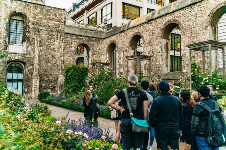 London: Ghastly Ghosts 2-Hour Walking Tour - When this tour is the best fit for you