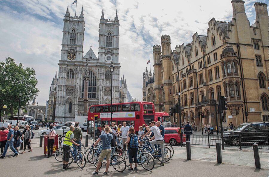 London: Guided Bike Tour of Central London - Entering London by Bike, Starting in Lambeth